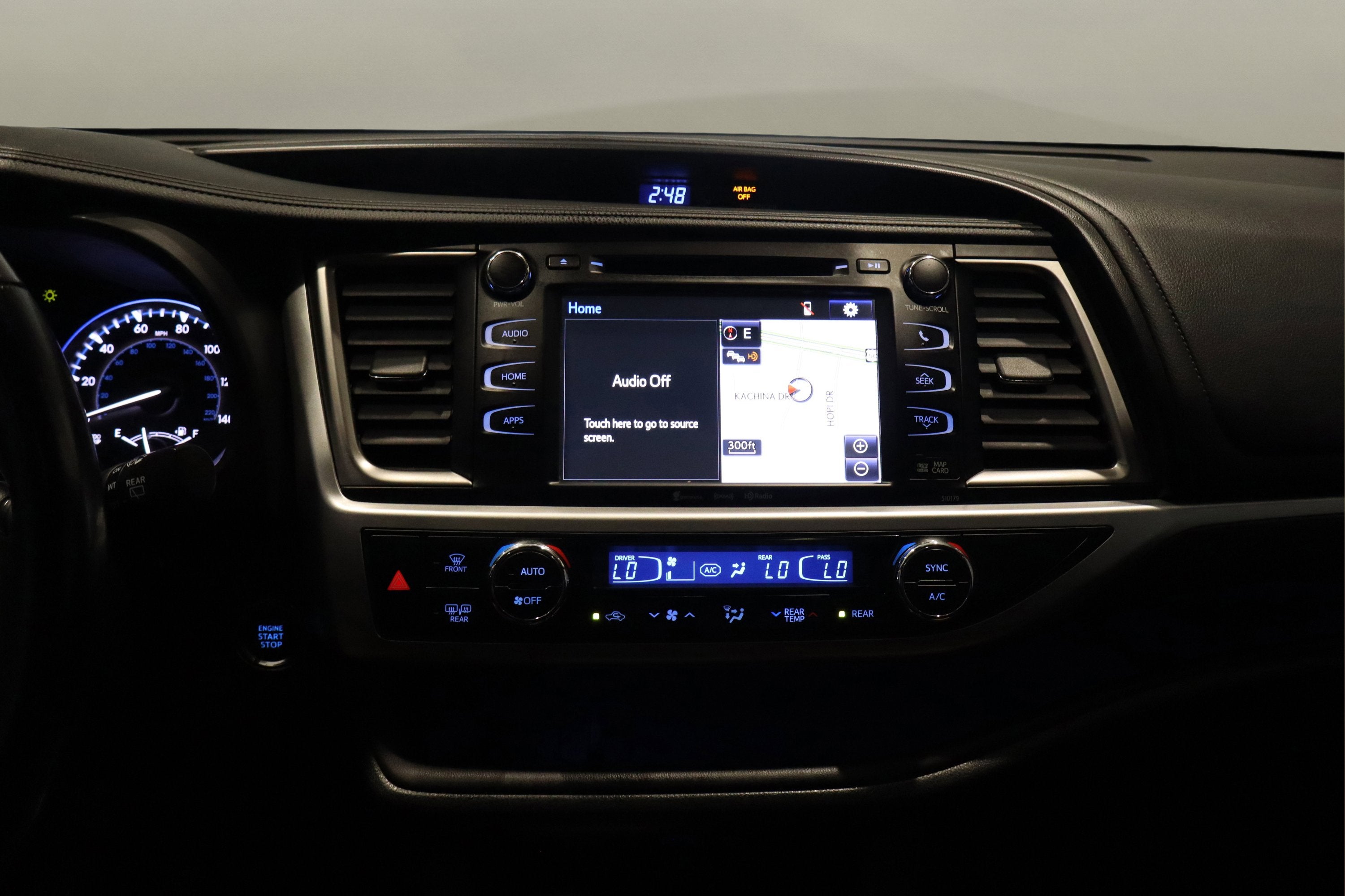 2017 Toyota Highlander SE