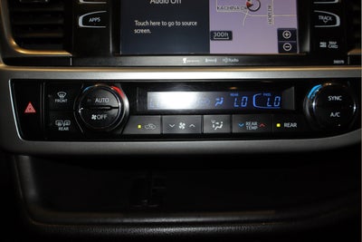 2017 Toyota Highlander SE