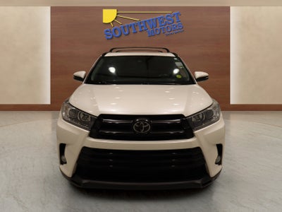 2017 Toyota Highlander SE