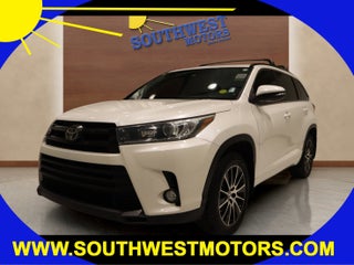 2017 Toyota Highlander SE