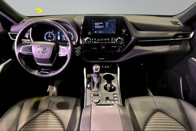 2025 Toyota Highlander XSE