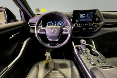 2025 Toyota Highlander XSE