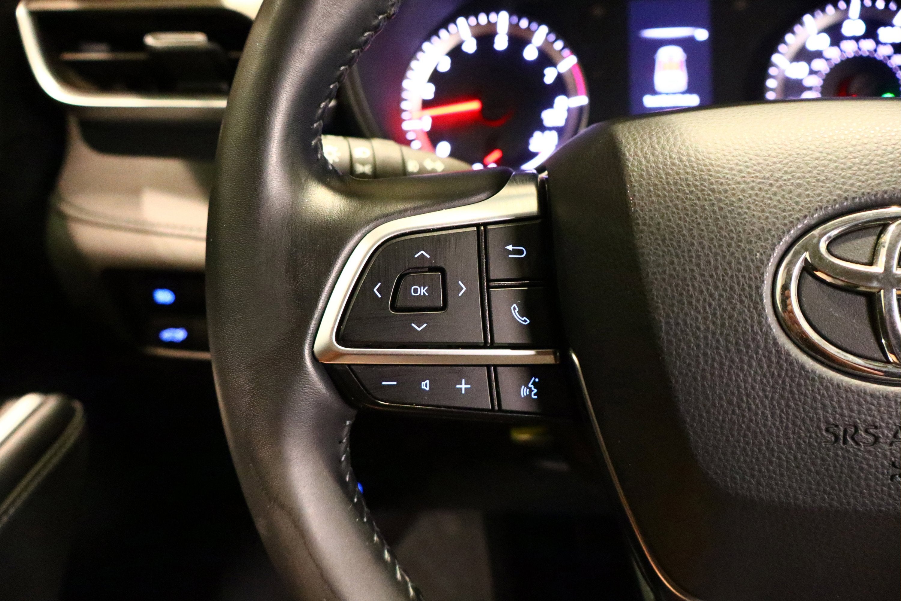 2020 Toyota Highlander LE