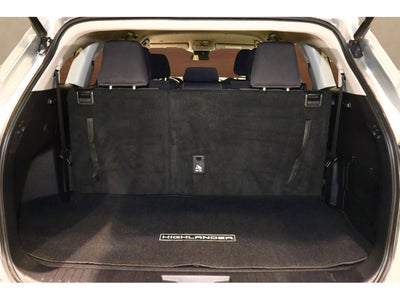 2020 Toyota Highlander LE