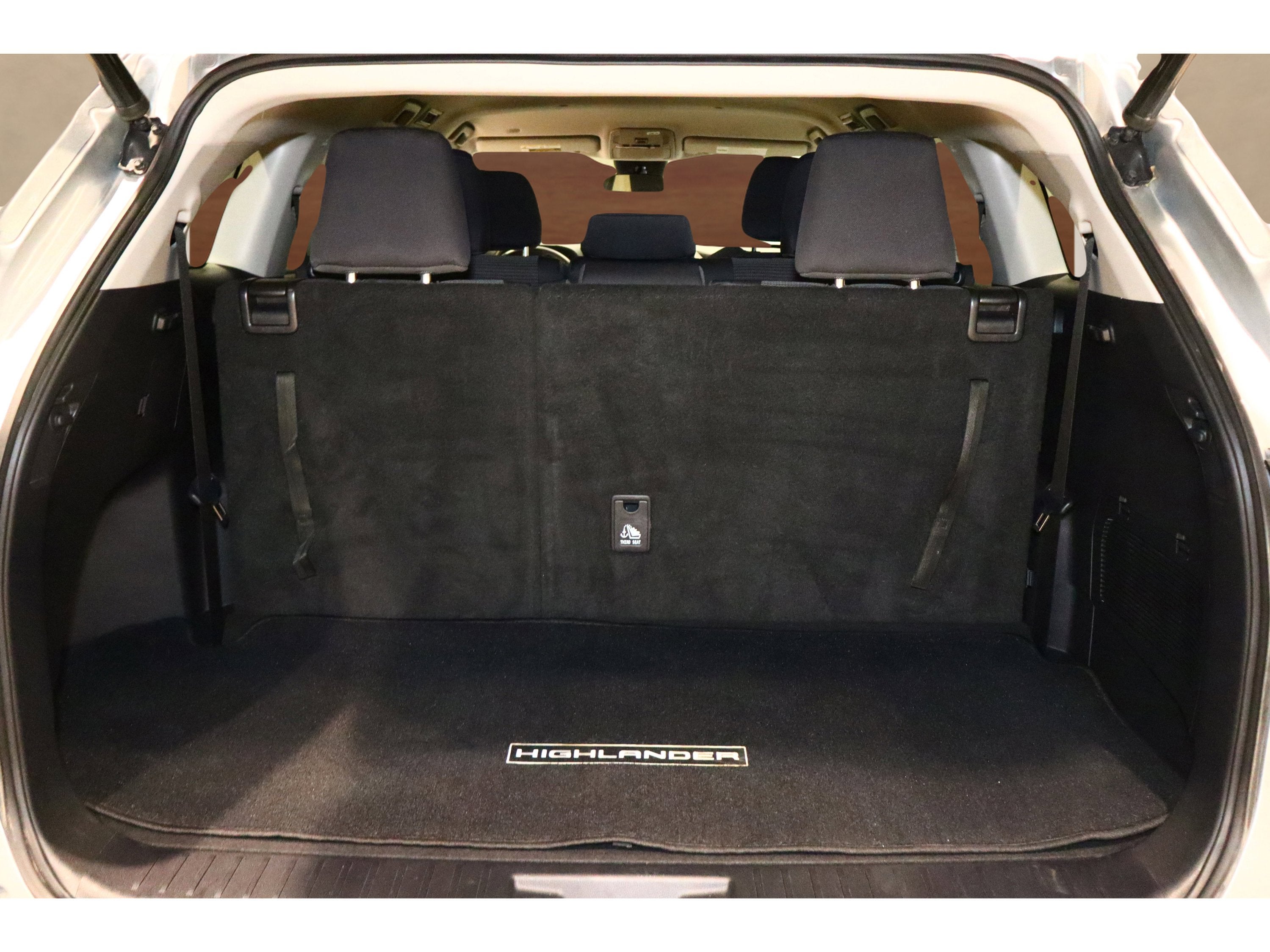 2020 Toyota Highlander LE