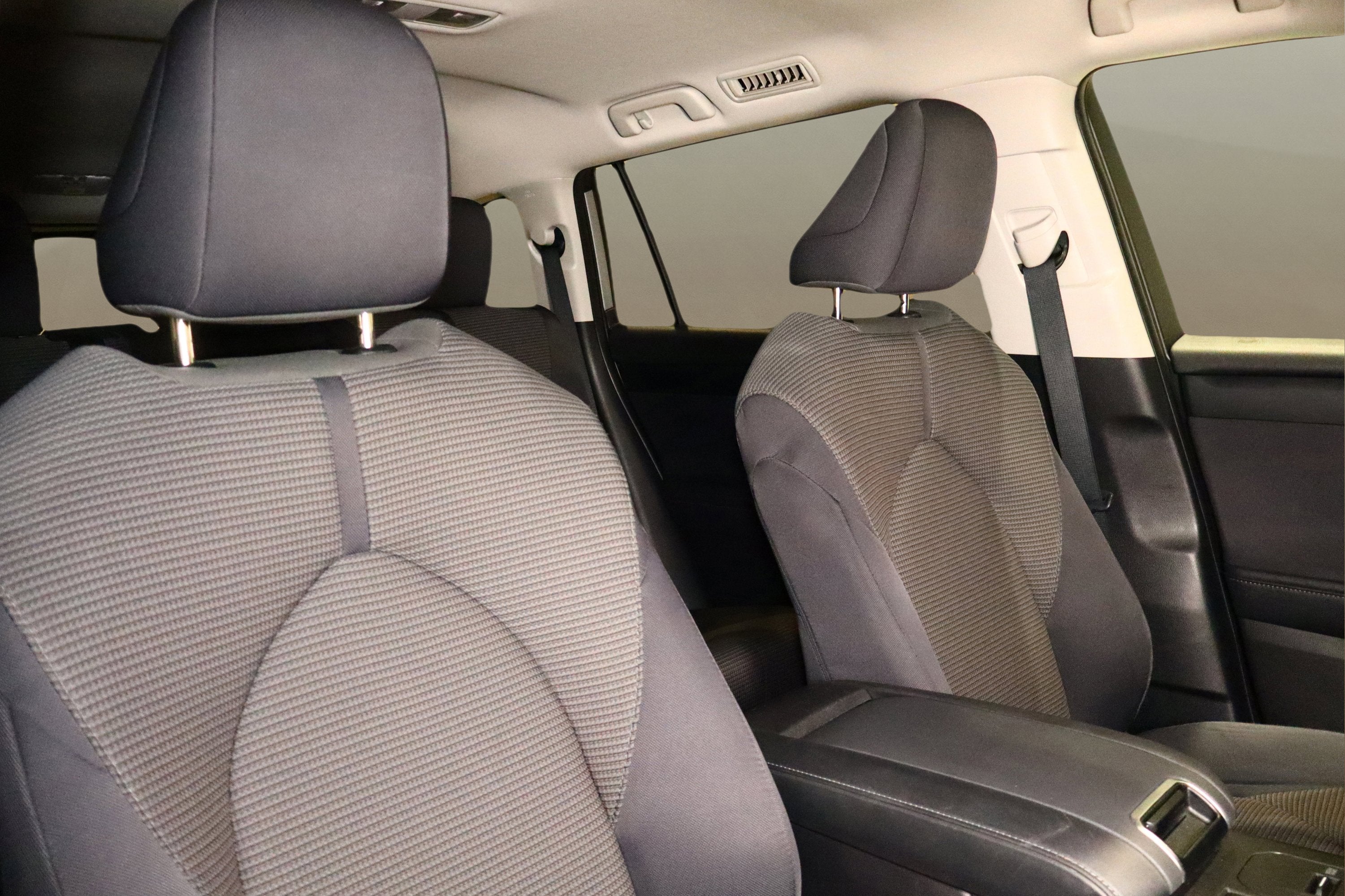 2020 Toyota Highlander LE