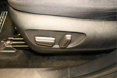 2020 Toyota Highlander LE