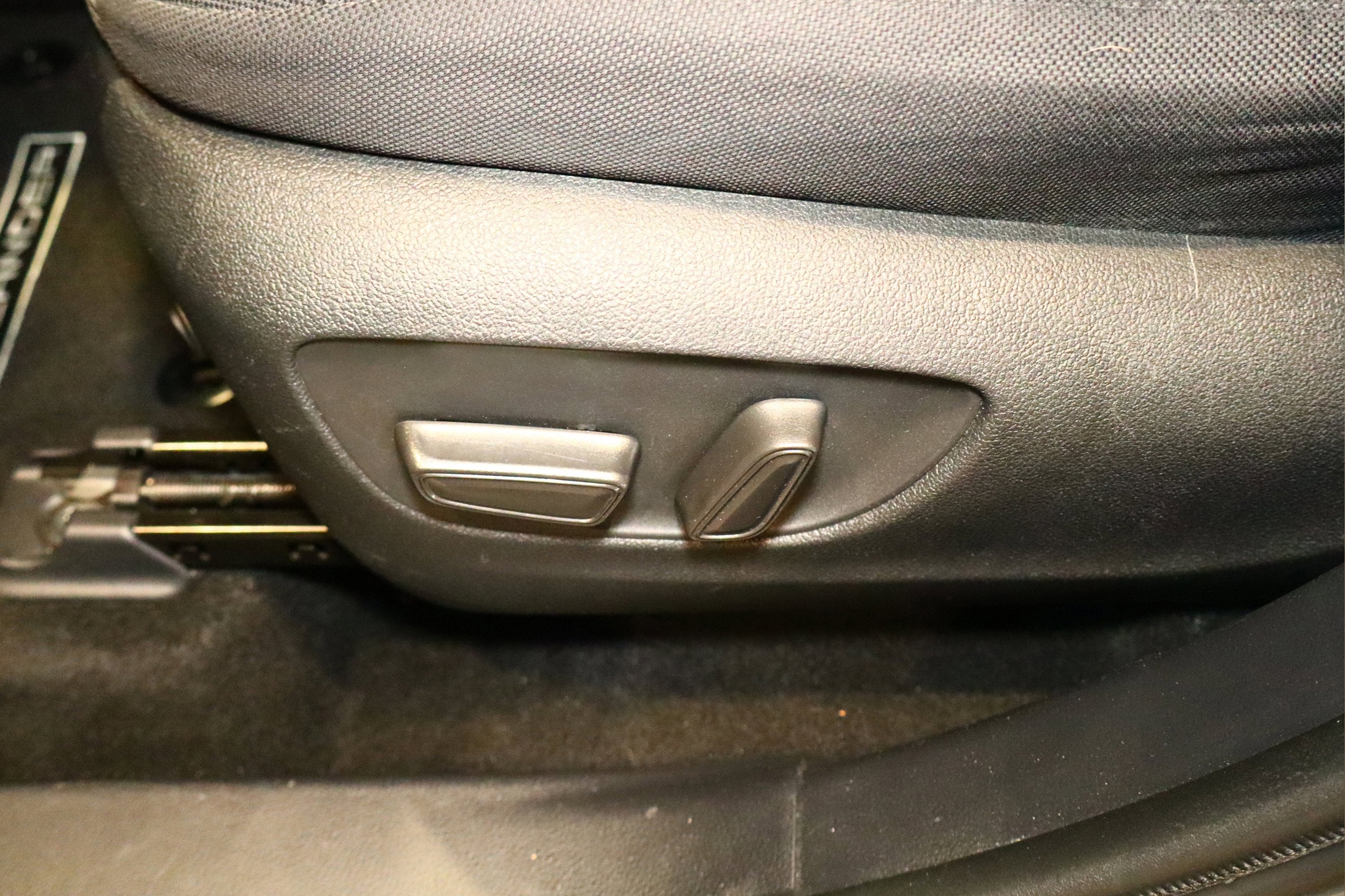 2020 Toyota Highlander LE