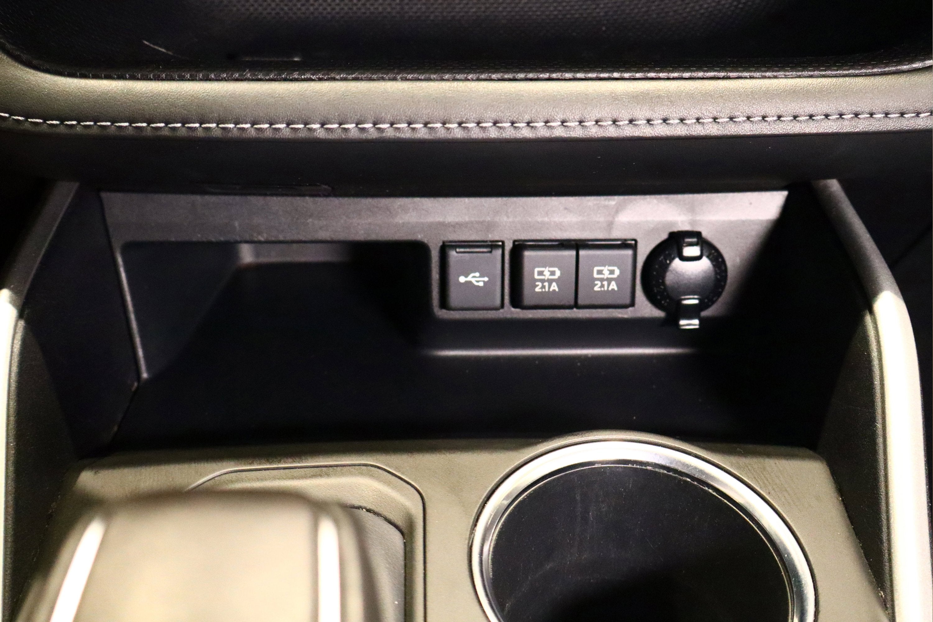 2020 Toyota Highlander LE