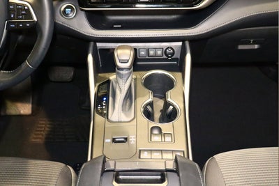 2020 Toyota Highlander LE