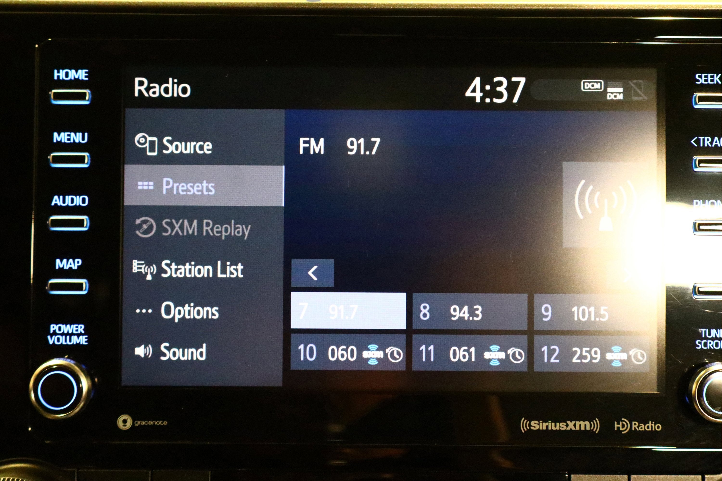 2020 Toyota Highlander LE