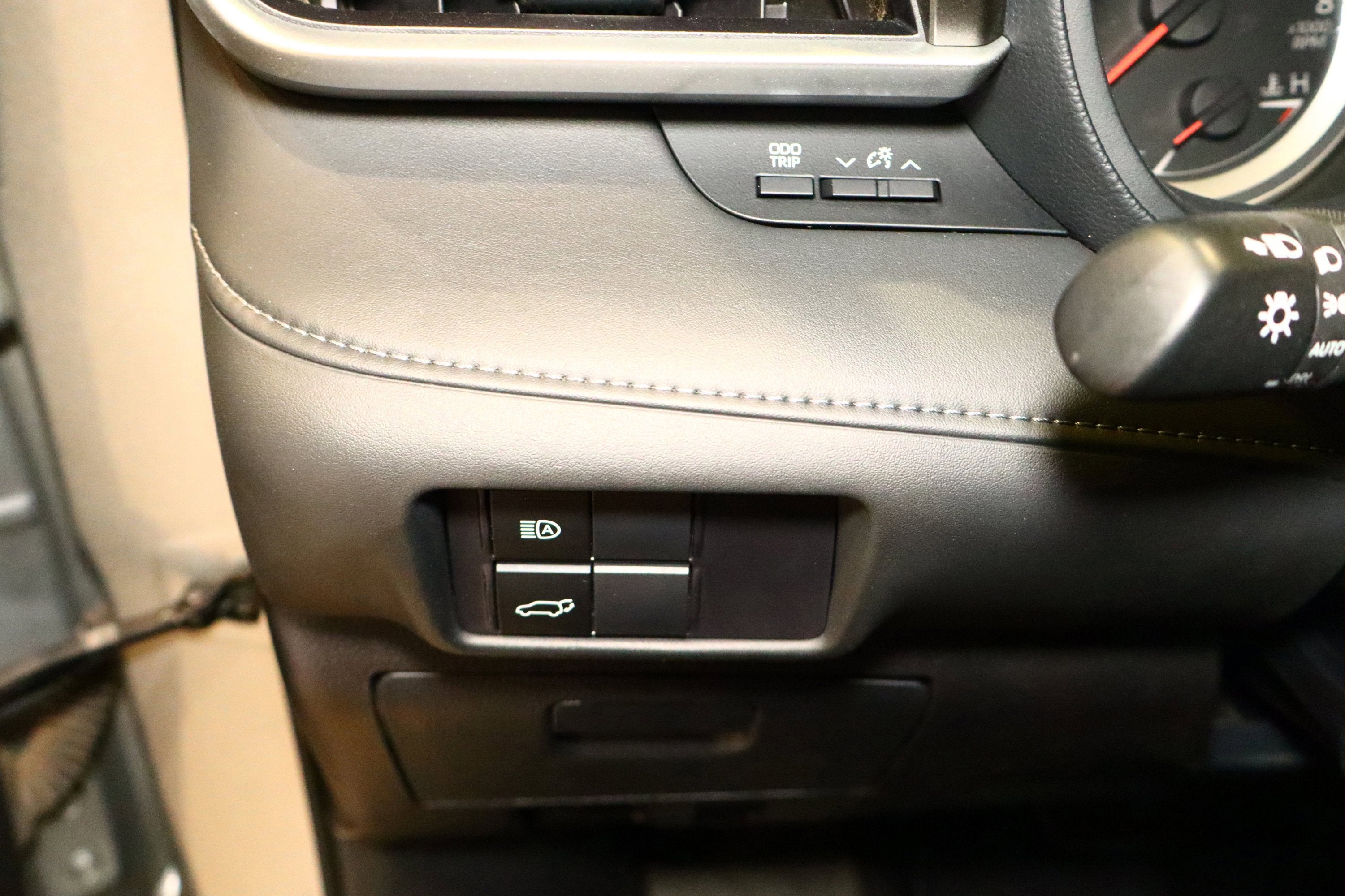 2020 Toyota Highlander LE