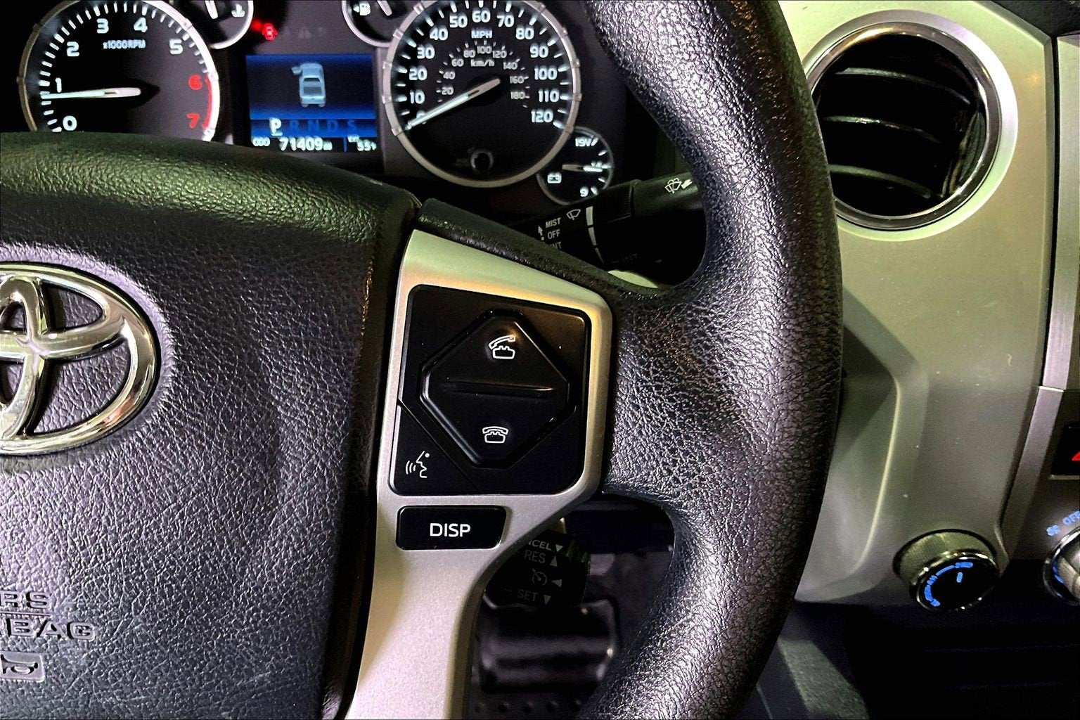 2017 Toyota Tundra 4WD SR5