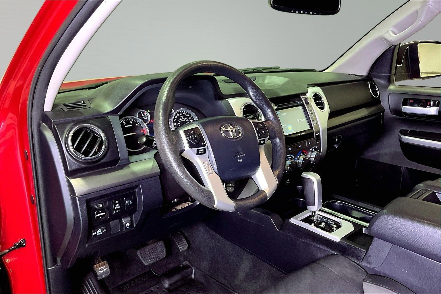 2017 Toyota Tundra 4WD SR5