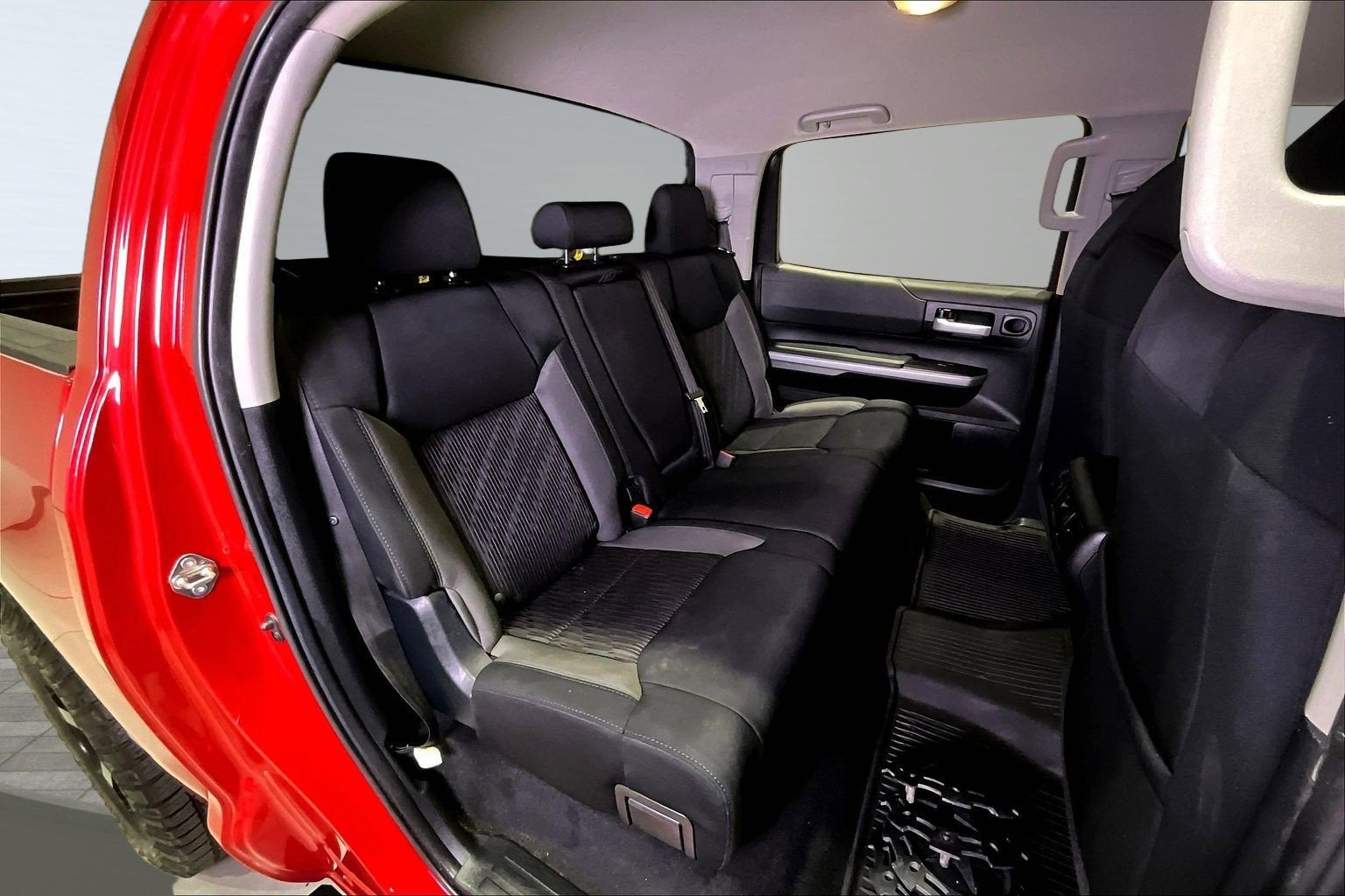 2017 Toyota Tundra 4WD SR5