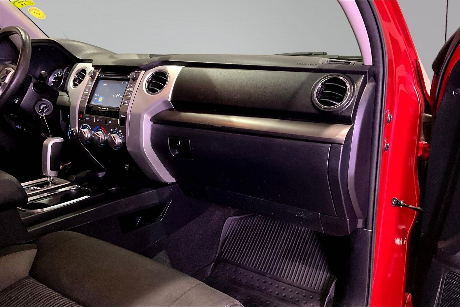 2017 Toyota Tundra 4WD SR5