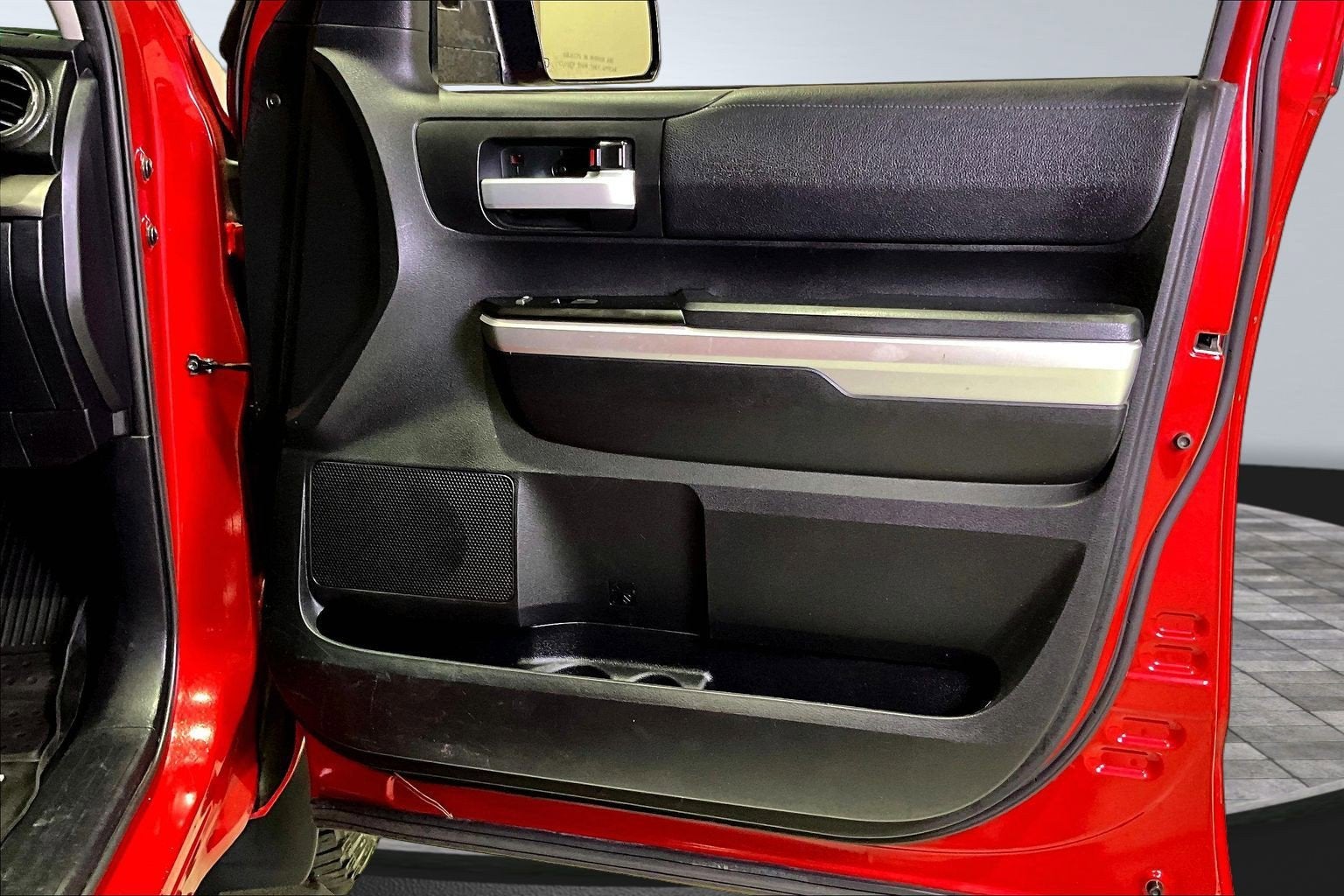 2017 Toyota Tundra 4WD SR5