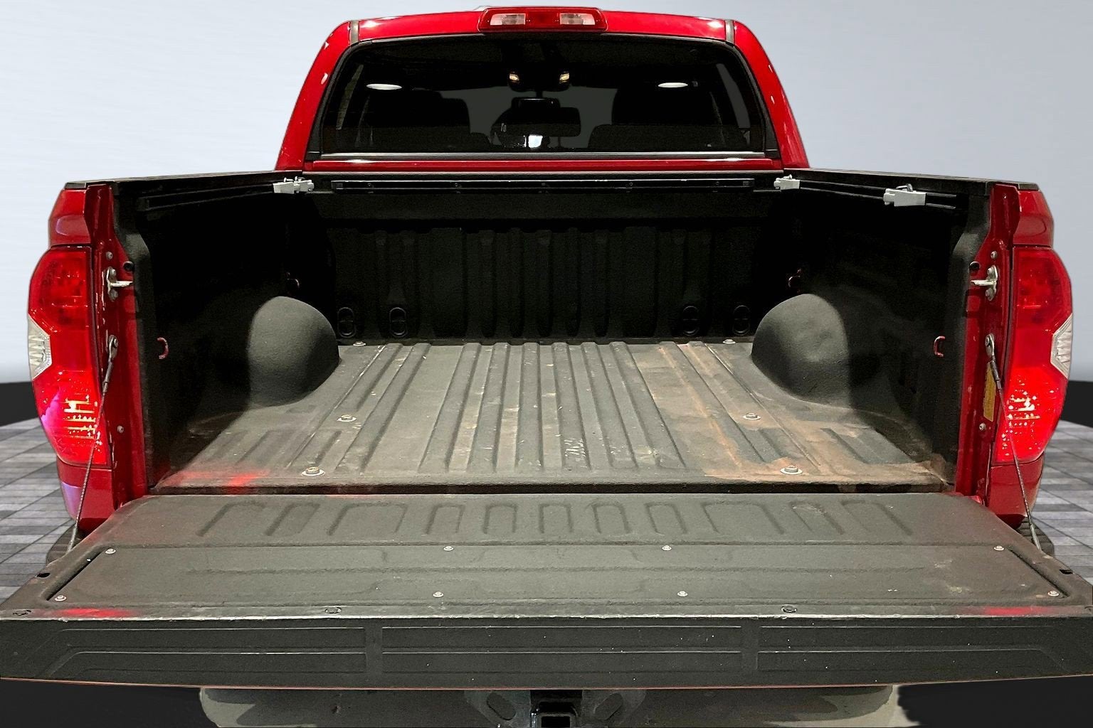 2017 Toyota Tundra 4WD SR5