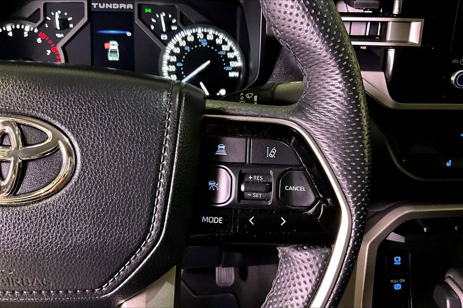 2024 Toyota Tundra 4WD SR5