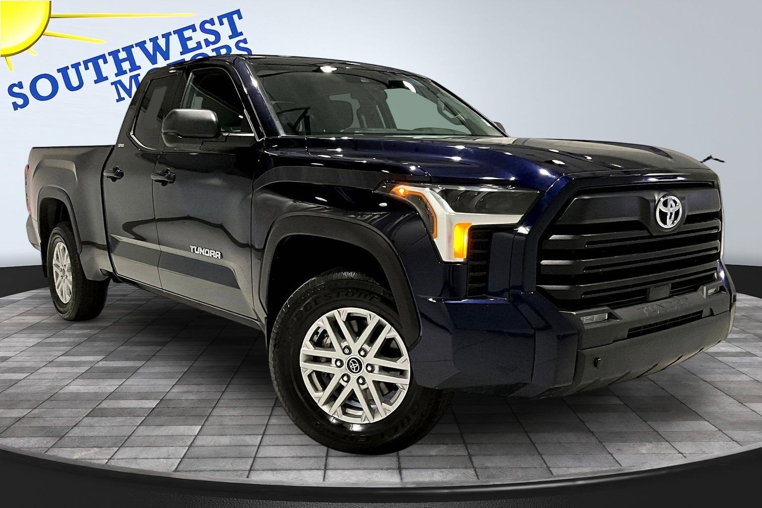 2024 Toyota Tundra 4WD SR5