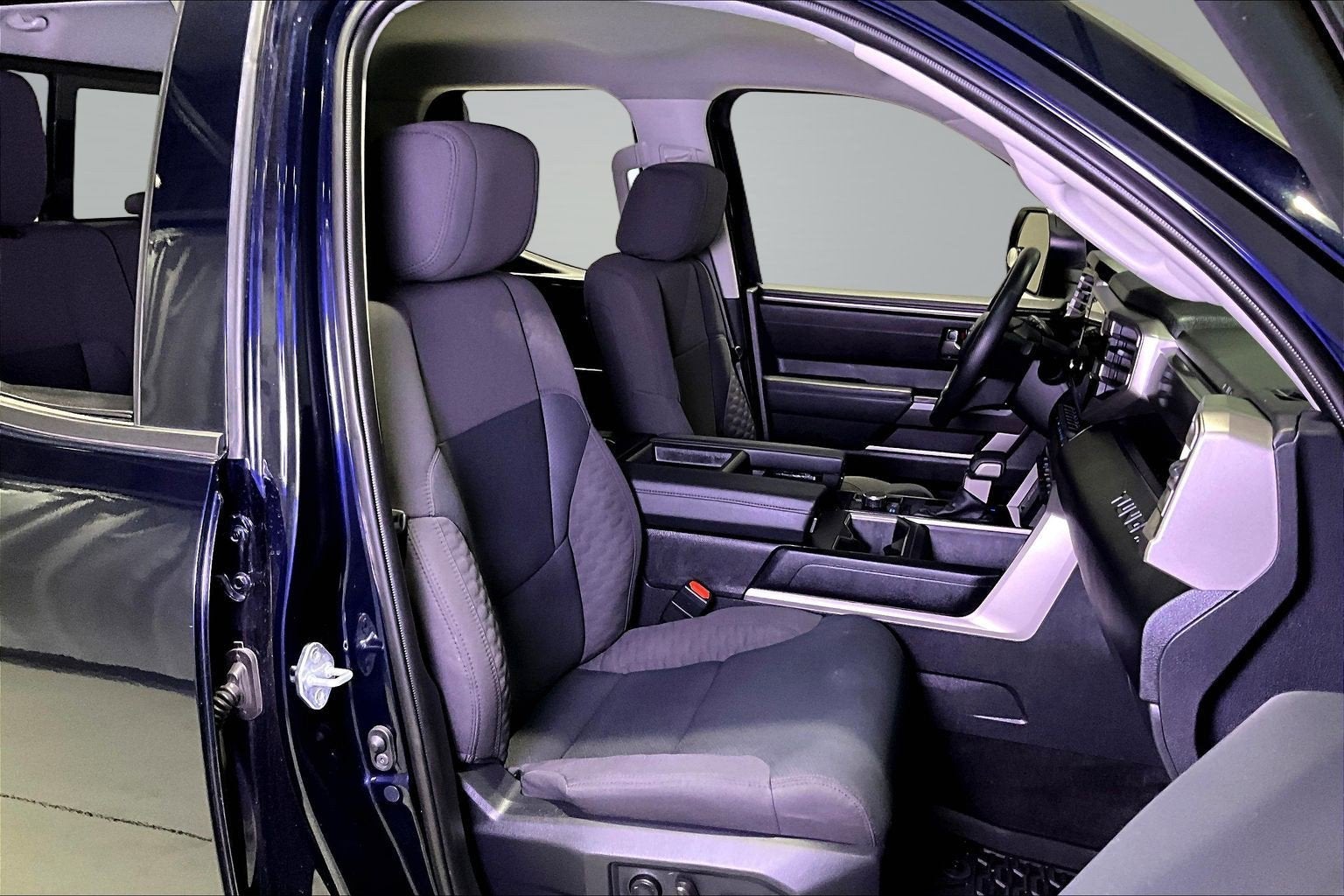 2024 Toyota Tundra 4WD SR5