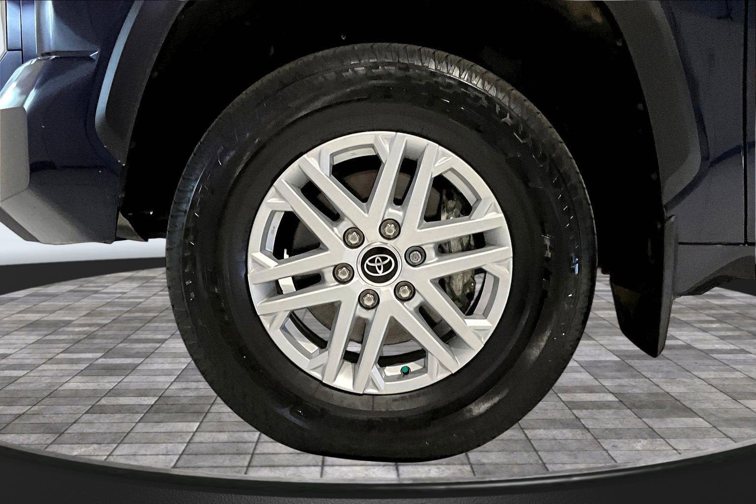 2024 Toyota Tundra 4WD SR5