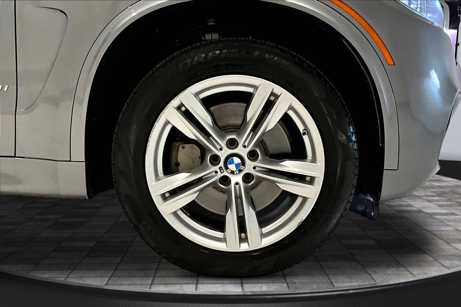 2015 BMW X5 xDrive50i