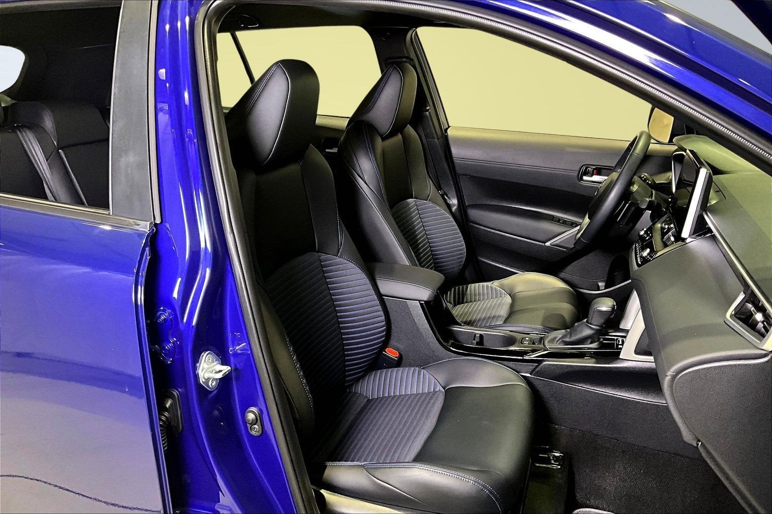 2023 Toyota Corolla Cross Hybrid XSE