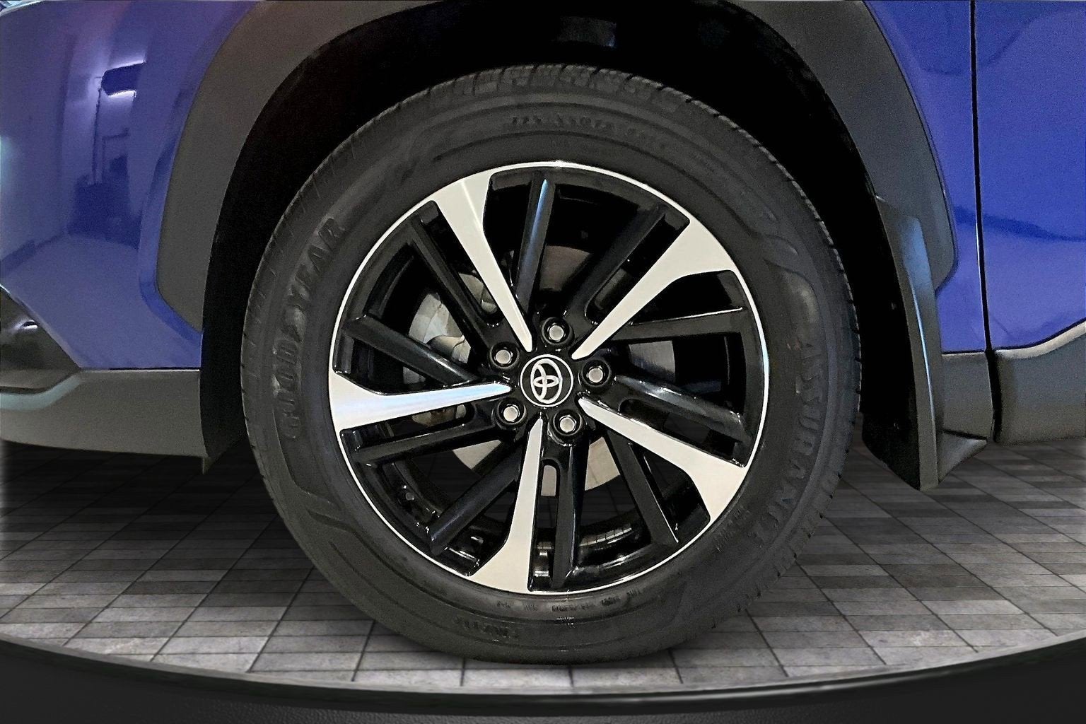 2023 Toyota Corolla Cross Hybrid XSE