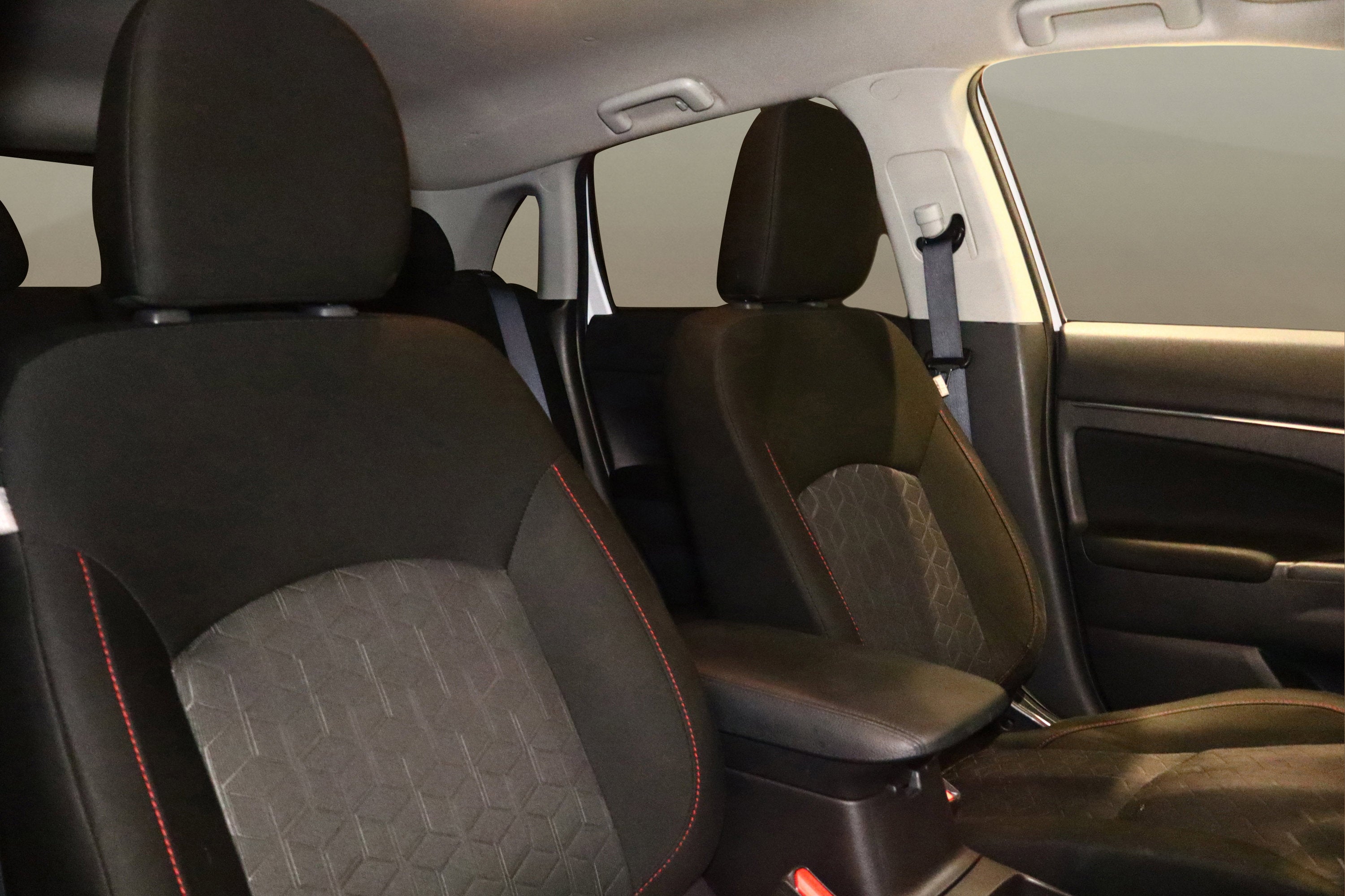 2022 Mitsubishi Outlander Sport LE