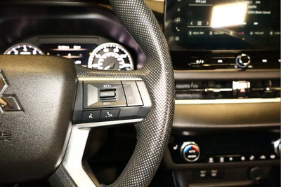 2025 Mitsubishi Outlander ES