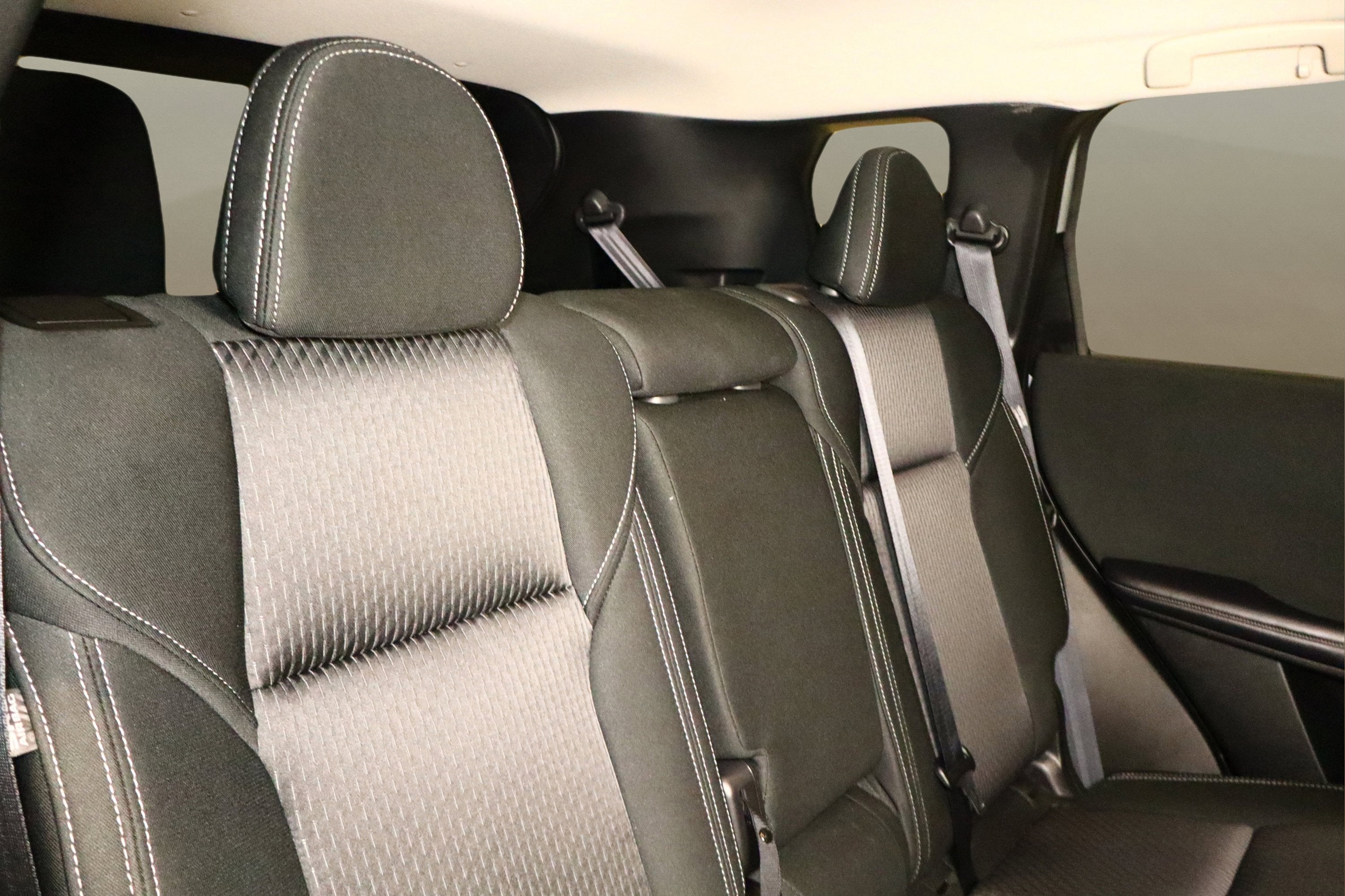 2025 Mitsubishi Outlander ES