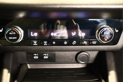 2025 Mitsubishi Outlander ES