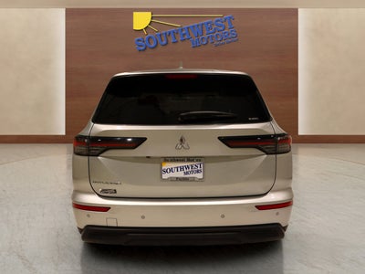 2025 Mitsubishi Outlander ES