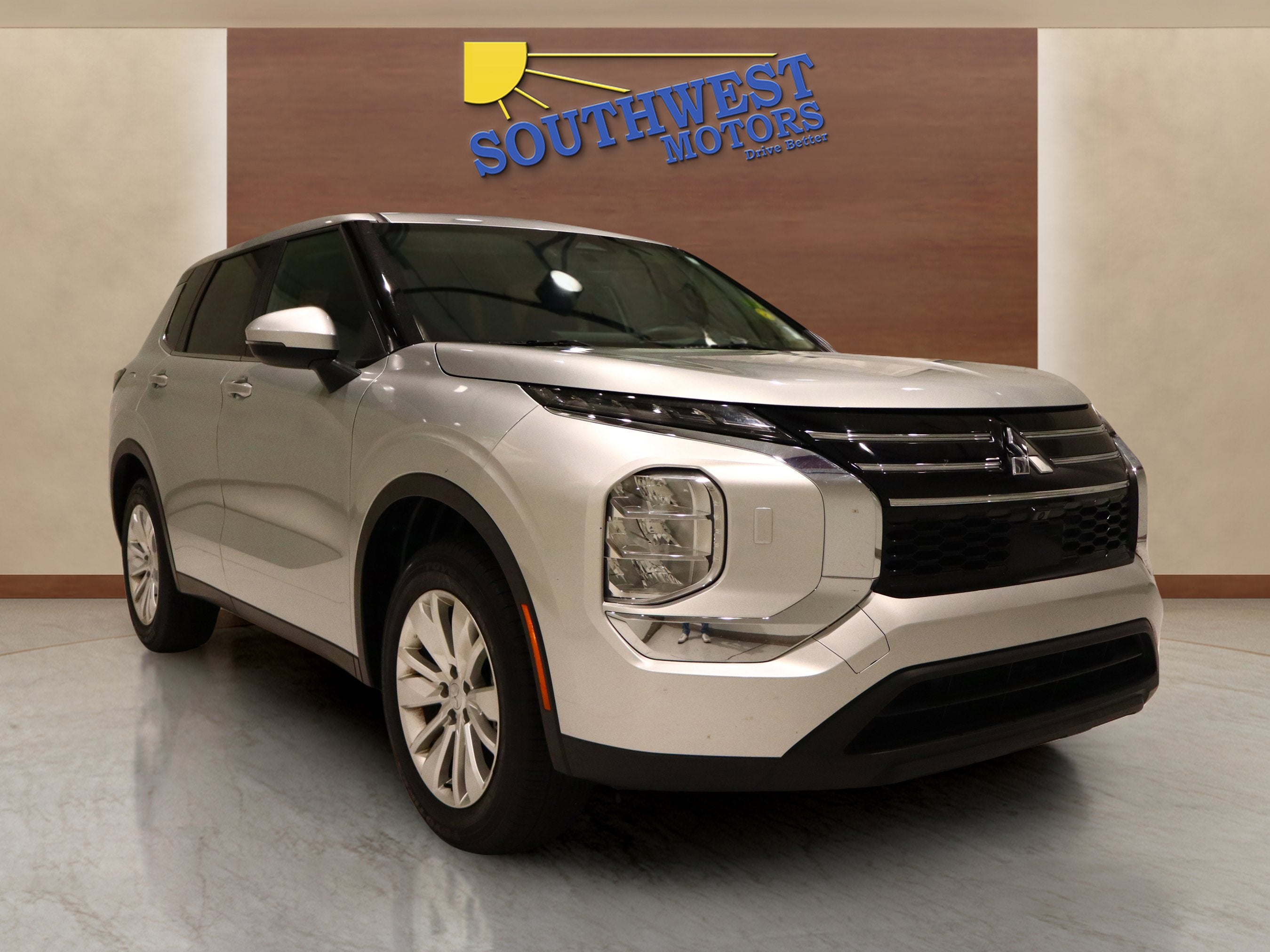 2025 Mitsubishi Outlander ES