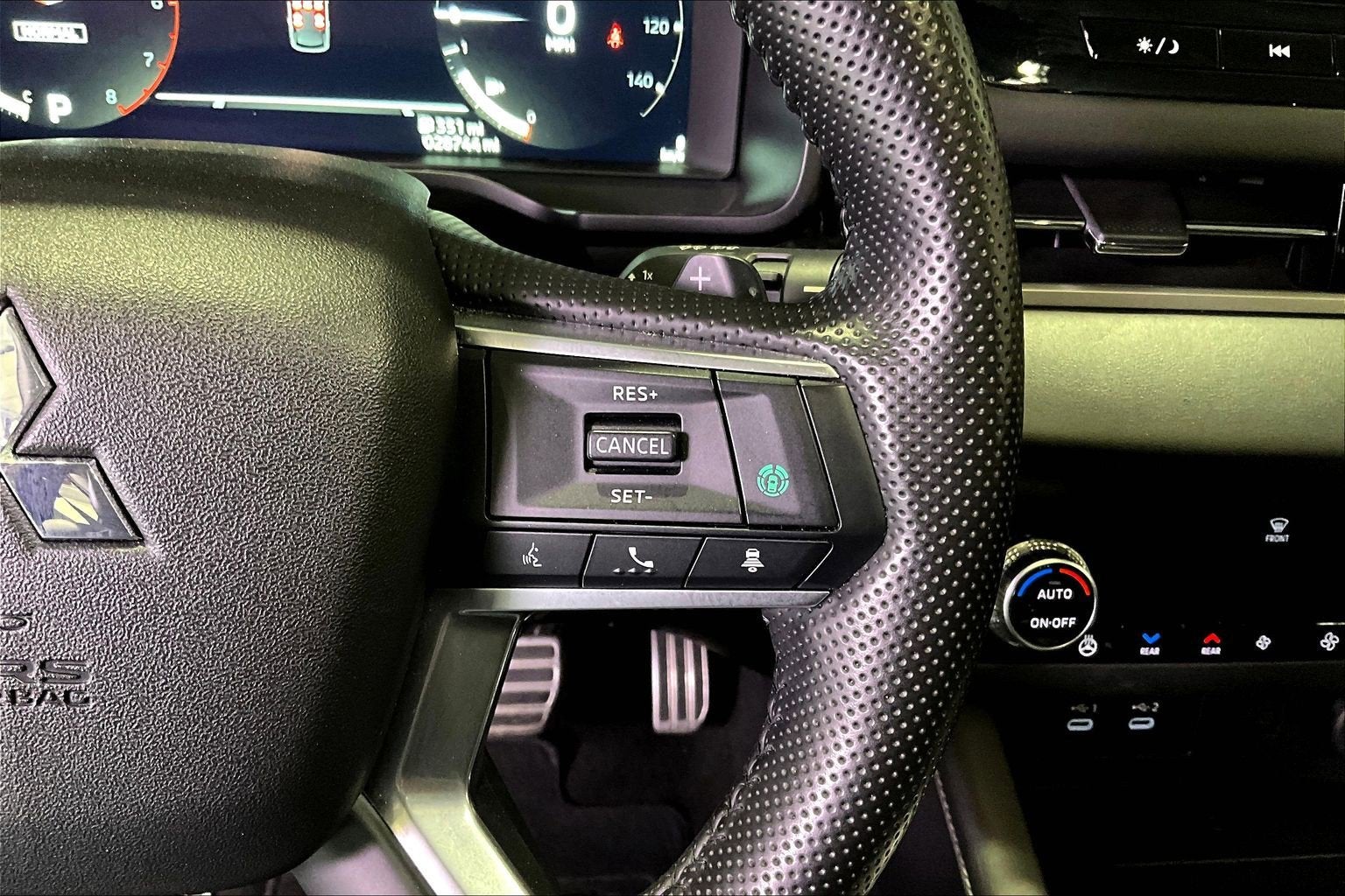 2025 Mitsubishi Outlander SEL