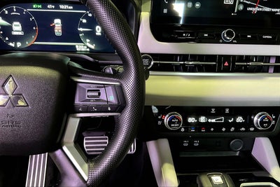 2025 Mitsubishi Outlander SEL