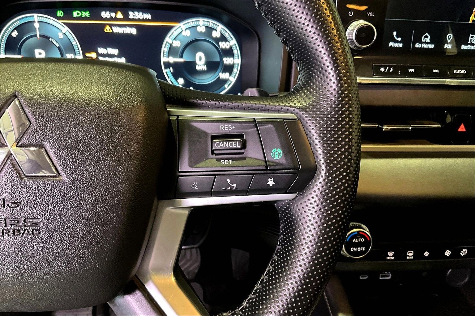 2023 Mitsubishi Outlander PHEV SE