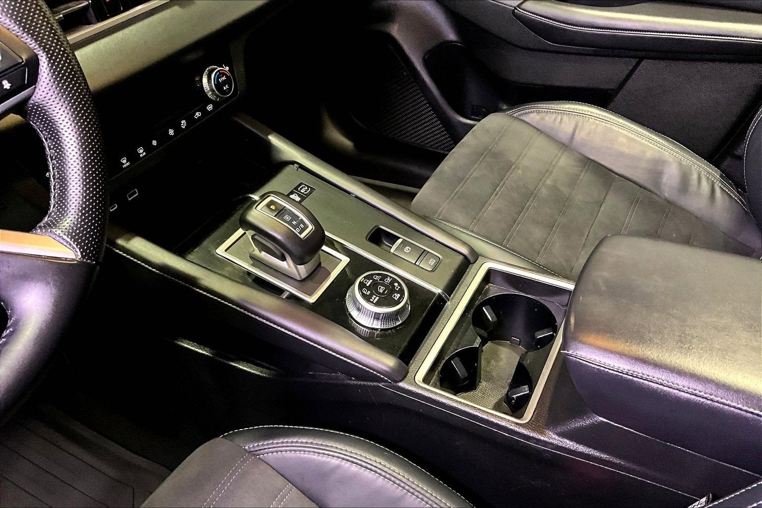 2023 Mitsubishi Outlander PHEV SE