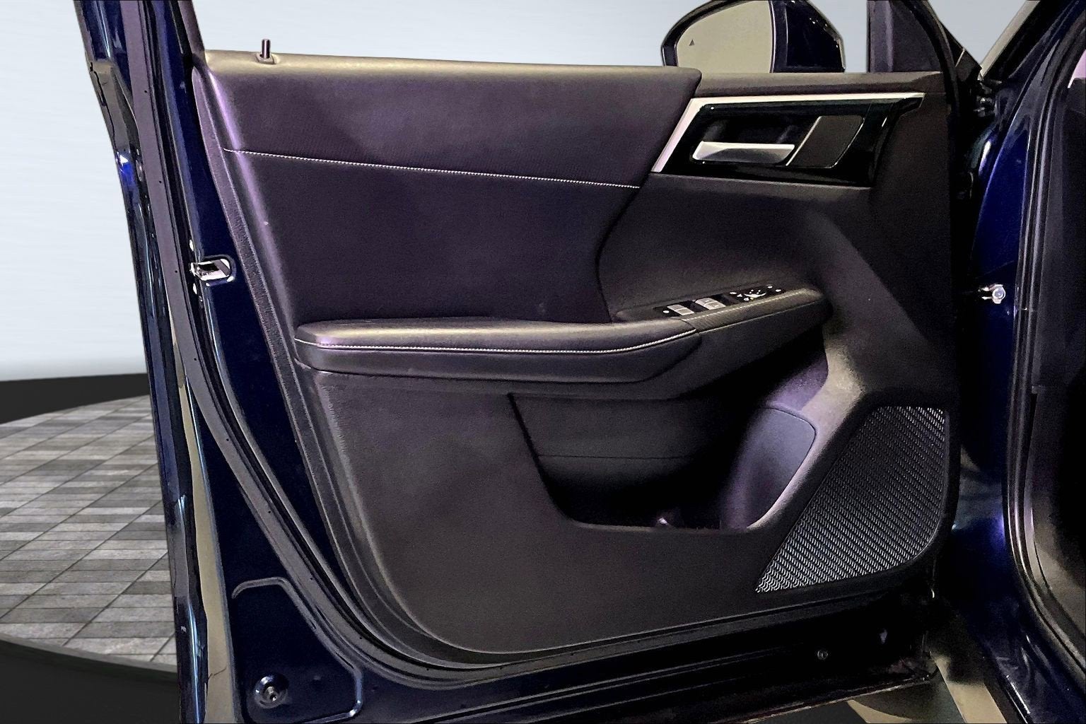 2023 Mitsubishi Outlander PHEV SE