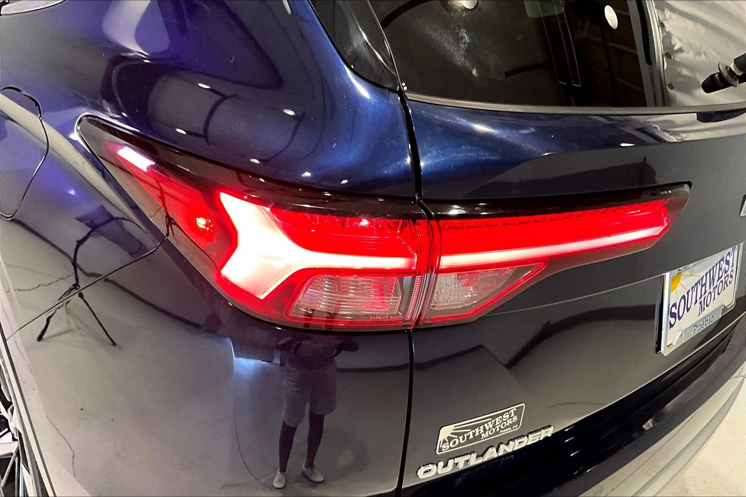 2023 Mitsubishi Outlander PHEV SE