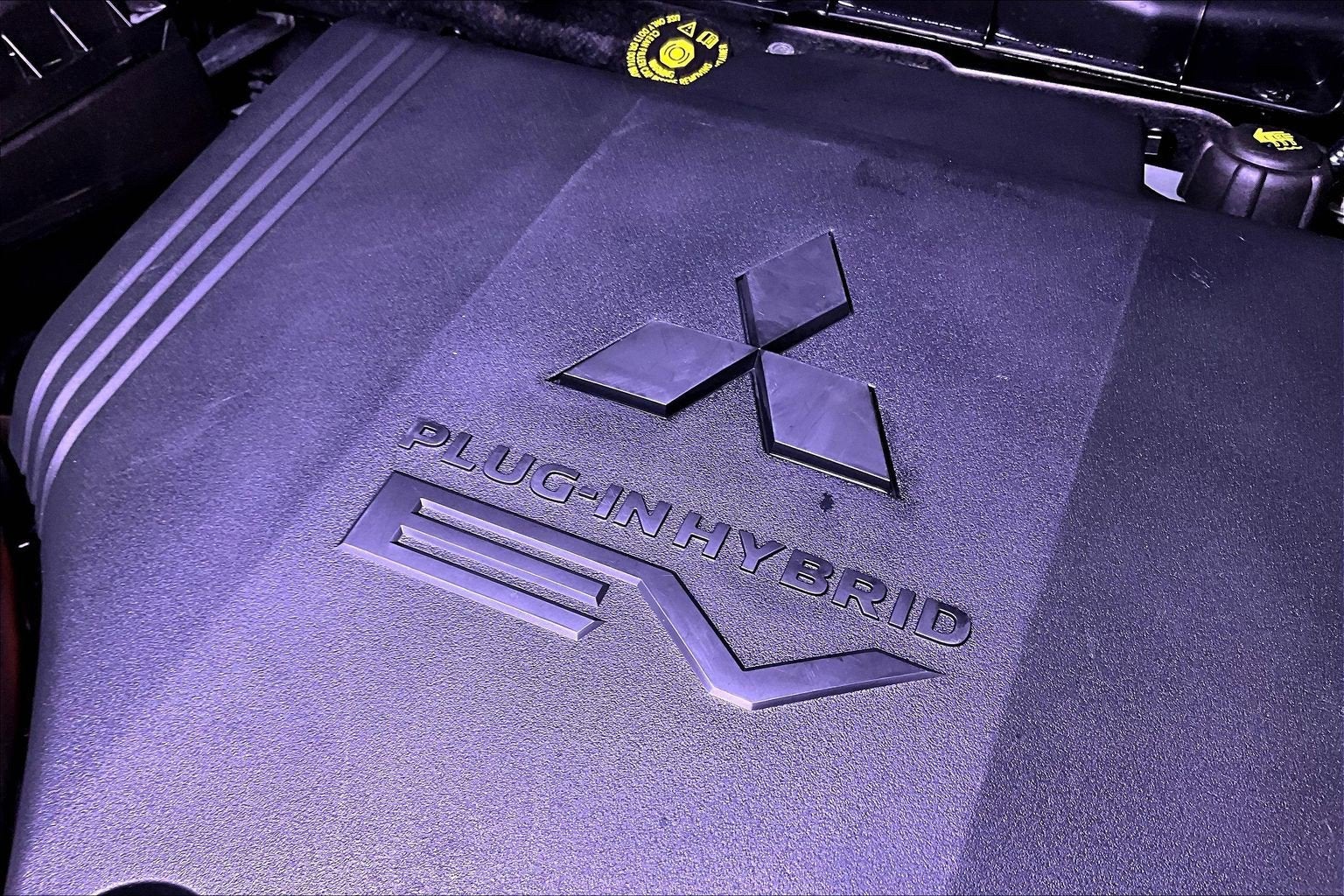 2023 Mitsubishi Outlander PHEV SE