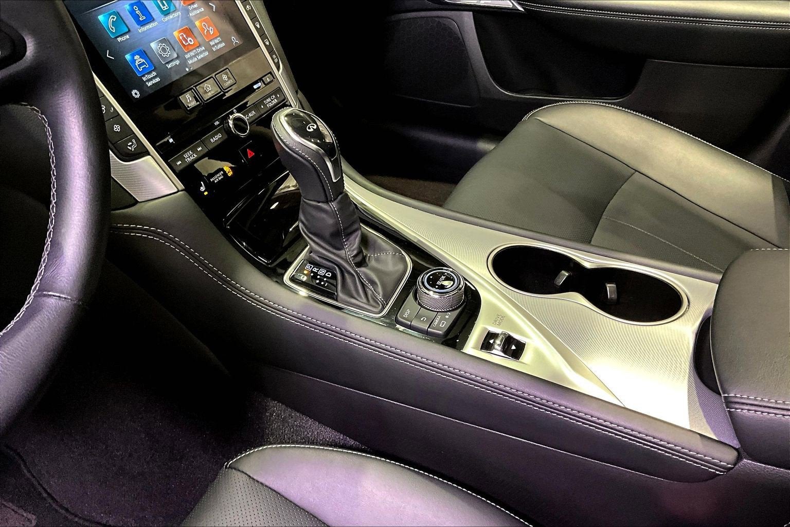 2023 INFINITI Q50 LUXE
