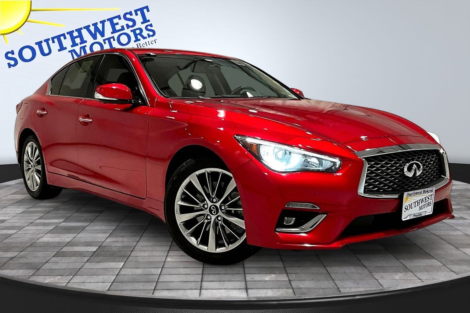 2023 INFINITI Q50 LUXE