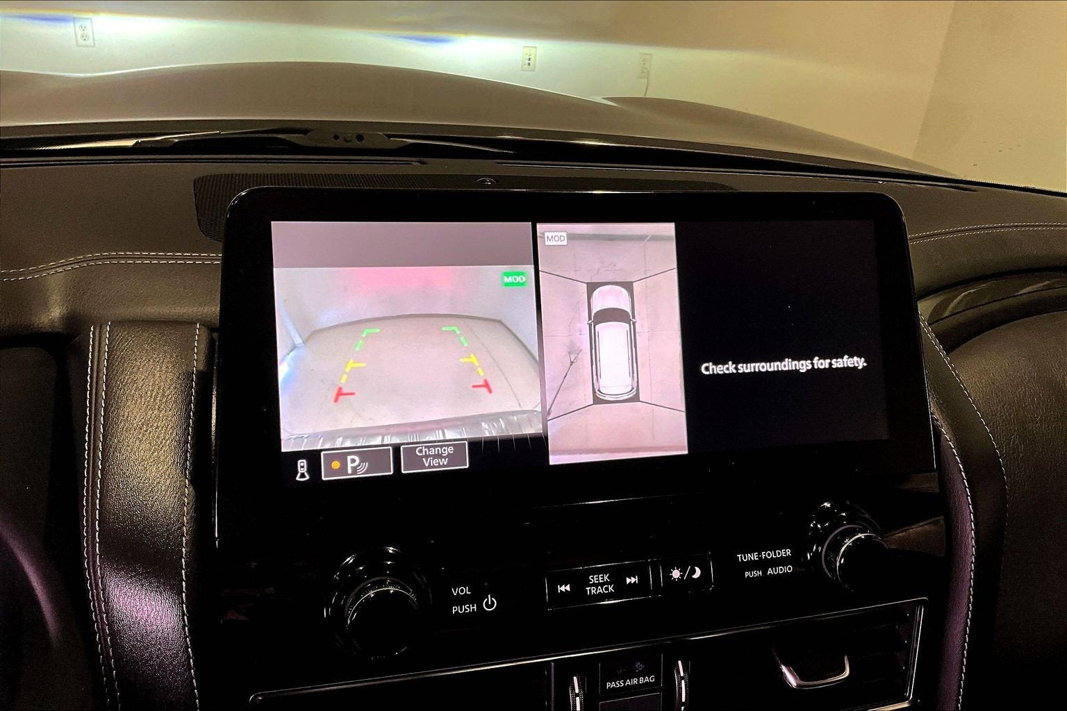 2024 INFINITI QX80 LUXE