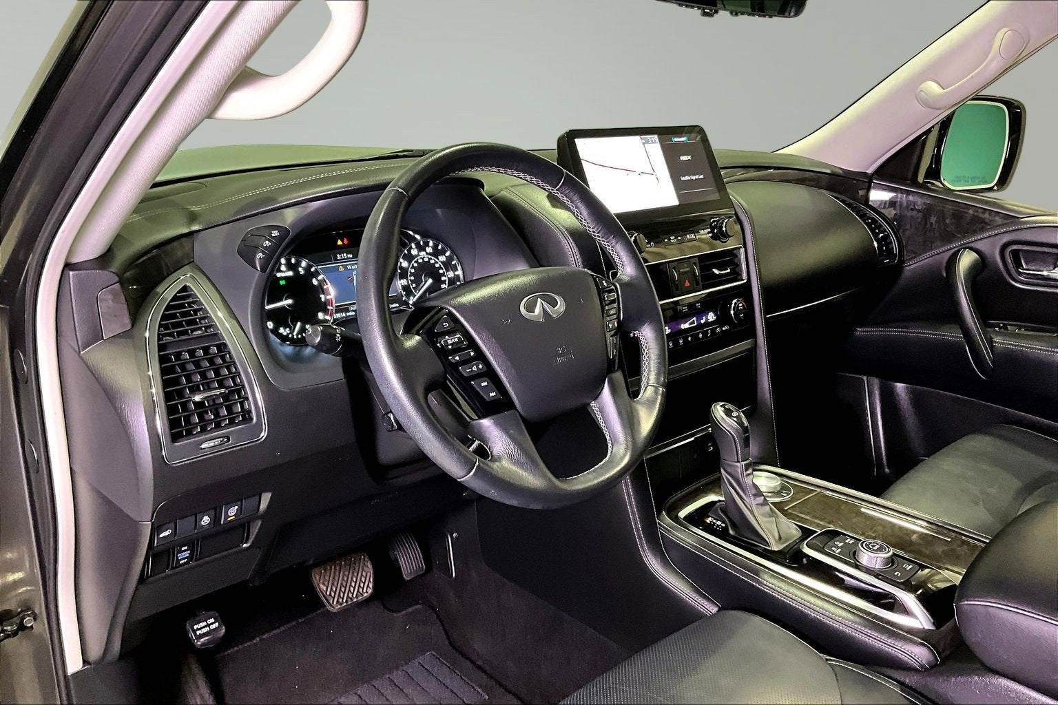 2024 INFINITI QX80 LUXE