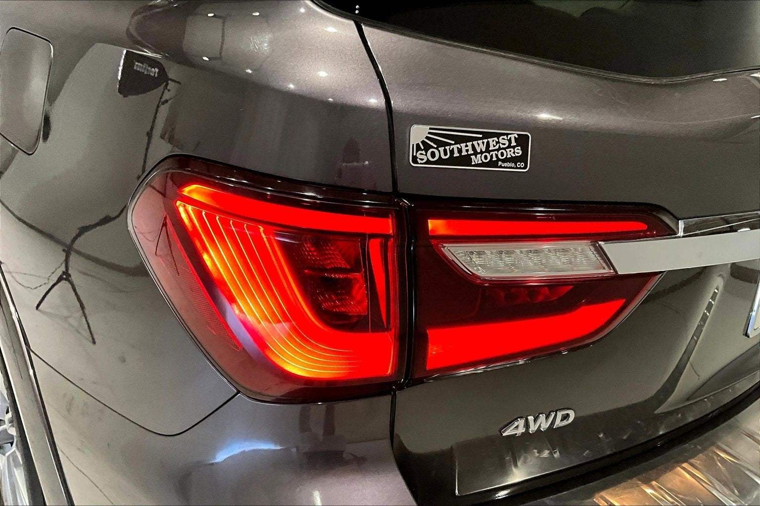 2024 INFINITI QX80 LUXE