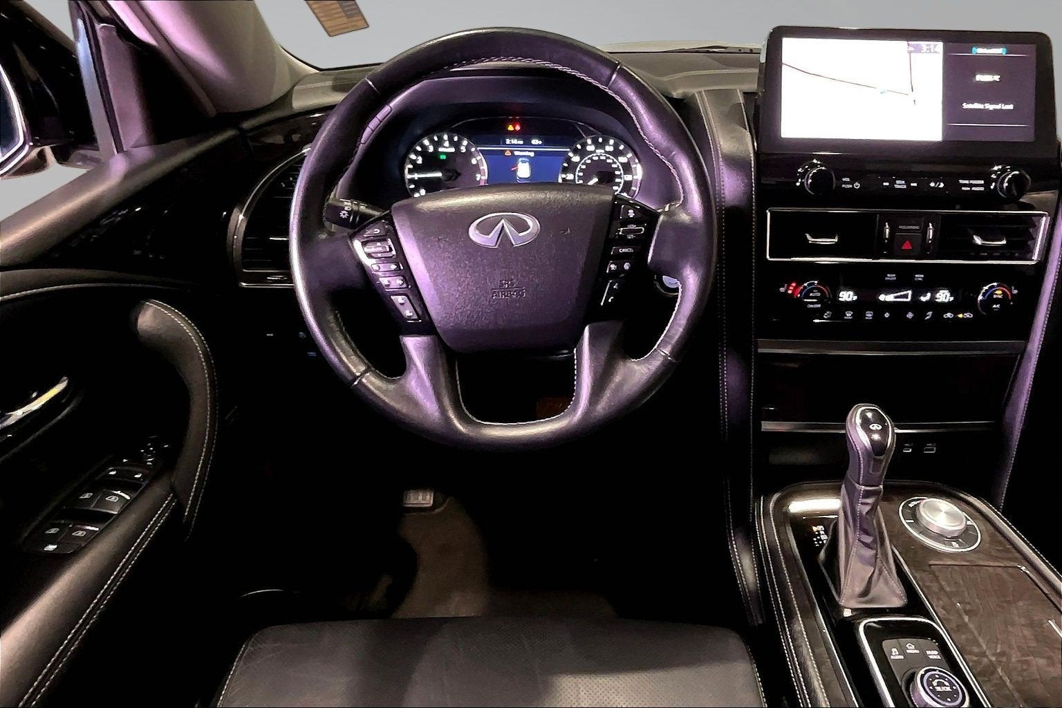 2024 INFINITI QX80 LUXE