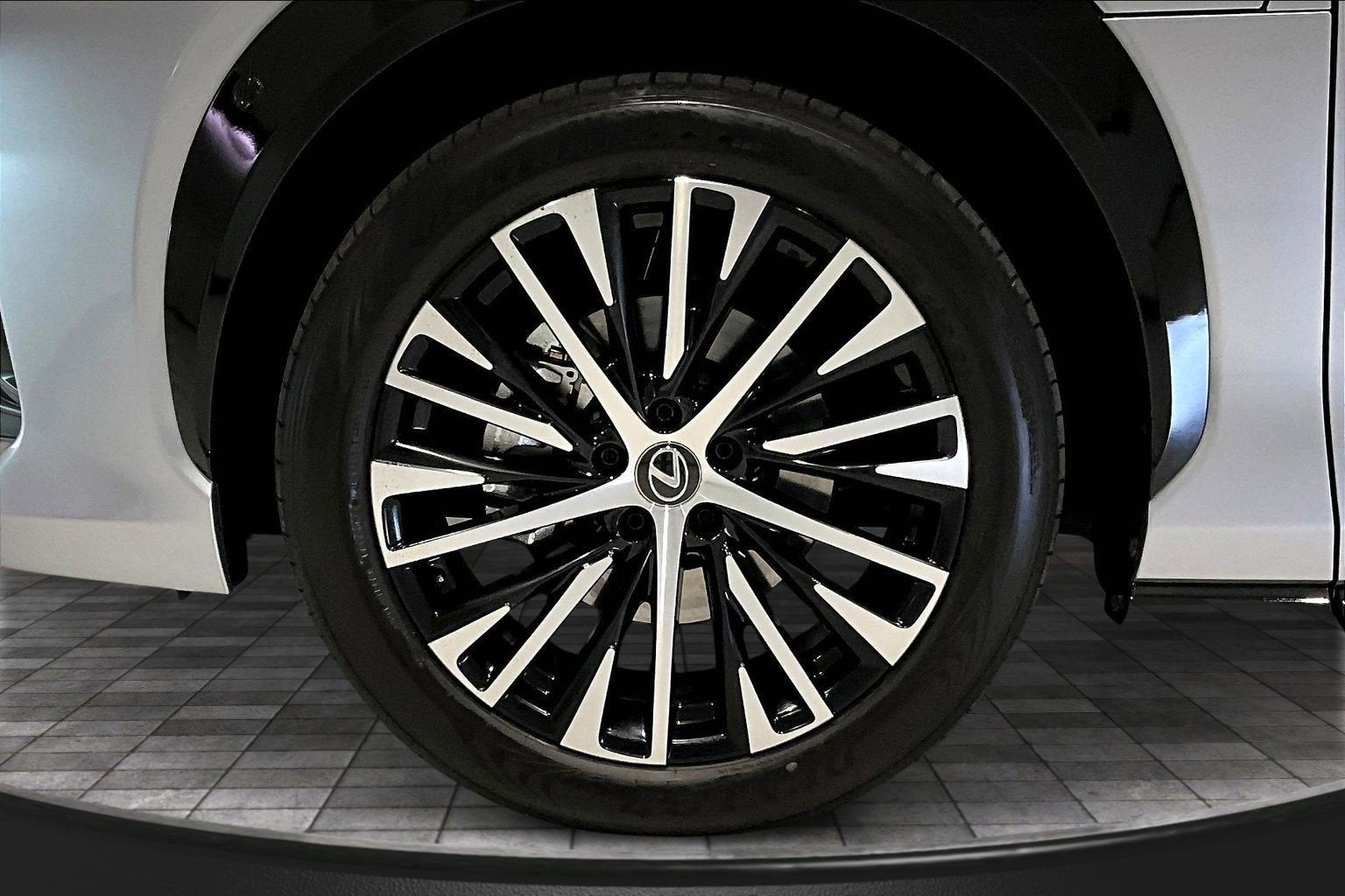 2023 Lexus RZ RZ 450e Luxury