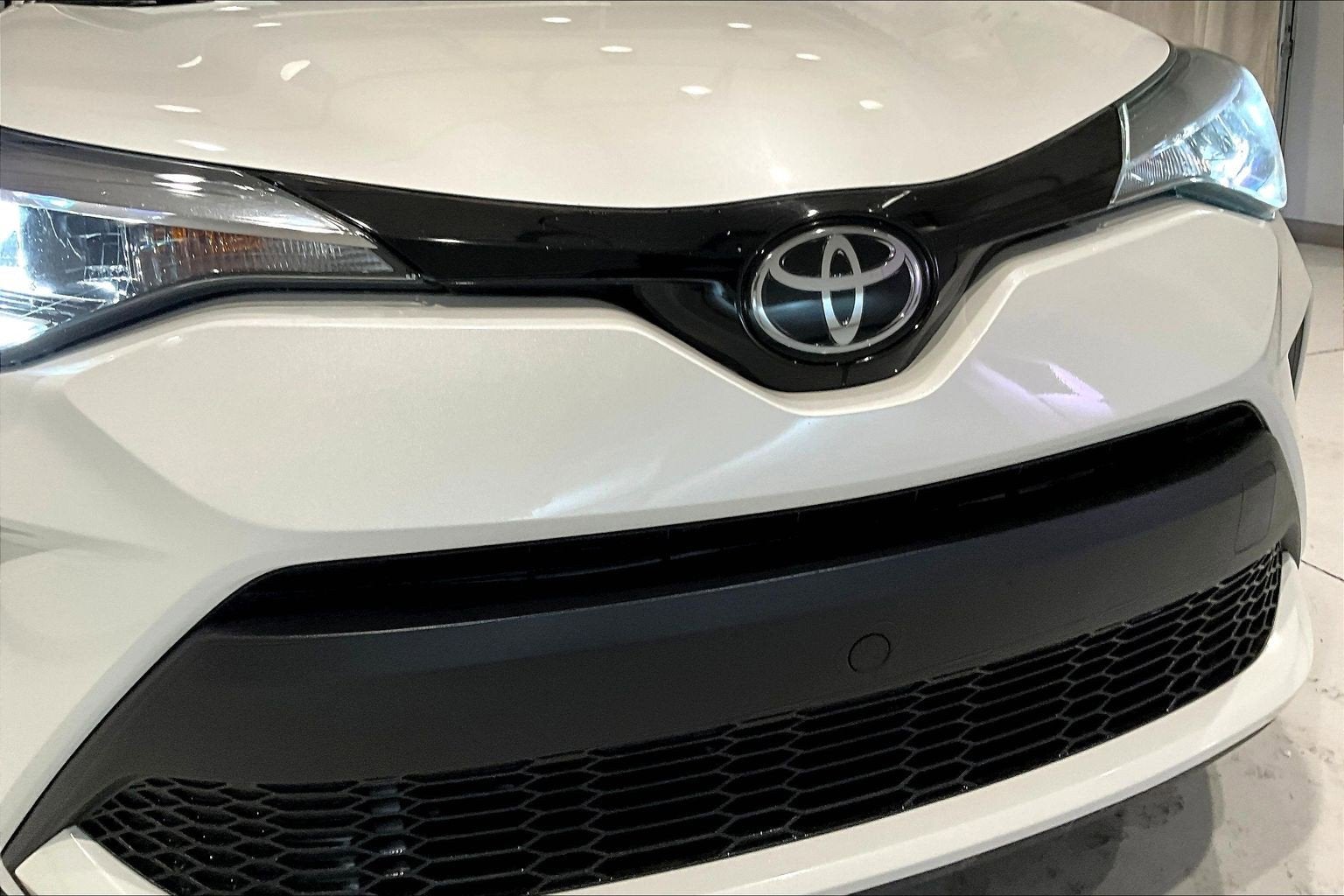 2021 Toyota C-HR XLE